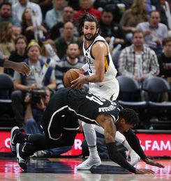 114-106. Mitchell conduce a los Jazz que detienen mala racha 114-106. Mitchell conduce a los Jazz que detienen mala racha