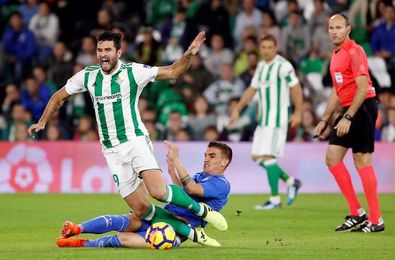 LaLiga denuncia cánticos en el Betis-Getafe y Deportivo-Atlético LaLiga denuncia cánticos en el Betis-Getafe y Deportivo-Atlético