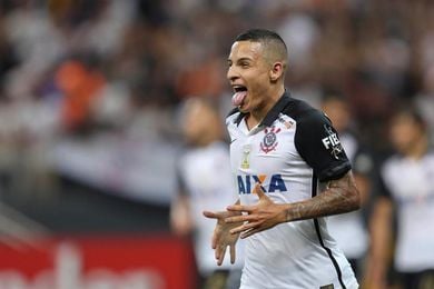 El Corinthians confirma que el lateral Arana puede ir al Sevilla El Corinthians confirma que el lateral Arana puede ir al Sevilla