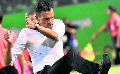 A Poyet no le falta el trabajo, ya tiene pretendiente A Poyet no le falta el trabajo, ya tiene pretendiente
