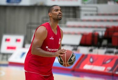 Gary Neal, escolta del Zaragoza, se convierte en el MVP del mes de noviembre Gary Neal, escolta del Zaragoza, se convierte en el MVP del mes de noviembre