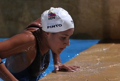 La nadadora venezolana Pinto gana el oro en los 400 libres al vencer a la chilena Köbrich La nadadora venezolana Pinto gana el oro en los 400 libres al vencer a la chilena Köbrich