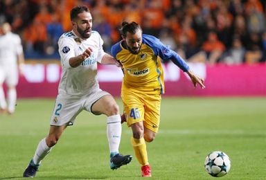 La UEFA abre expediente a Carvajal por provocar la amarilla ante el Apoel La UEFA abre expediente a Carvajal por provocar la amarilla ante el Apoel