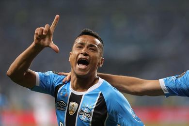 1-0. Cícero deja en ventaja a Gremio y obliga a Lanús a remontar en la vuelta 1-0. Cícero deja en ventaja a Gremio y obliga a Lanús a remontar en la vuelta
