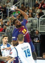 24-32. El Barcelona retorna a la senda de la victoria y recupera opciones 24-32. El Barcelona retorna a la senda de la victoria y recupera opciones