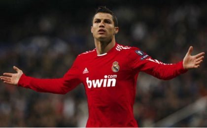 El Real Madrid volverá a vestir de rojo en la temporada 18-19 El Real Madrid volverá a vestir de rojo en la temporada 18-19