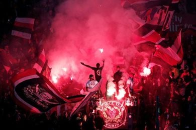 El PSG sancionado con un partido sin la tribuna de los ultras por incidentes El PSG sancionado con un partido sin la tribuna de los ultras por incidentes