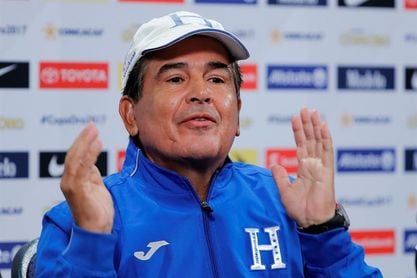 Jorge Luis Pinto pide que Perú convoque a Pizarro para jugar el Mundial Jorge Luis Pinto pide que Perú convoque a Pizarro para jugar el Mundial