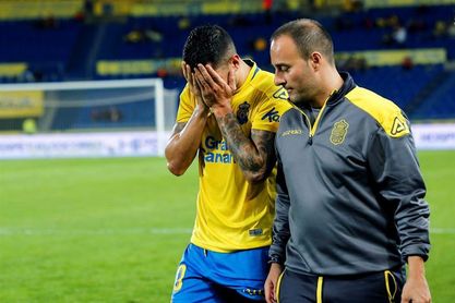 Vitolo se retiró lesionado y llorando Vitolo se retiró lesionado y llorando