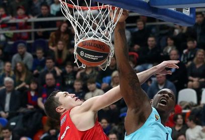92-78. Un parcial de 13-0 deja al Barça sin opciones en Moscú 92-78. Un parcial de 13-0 deja al Barça sin opciones en Moscú