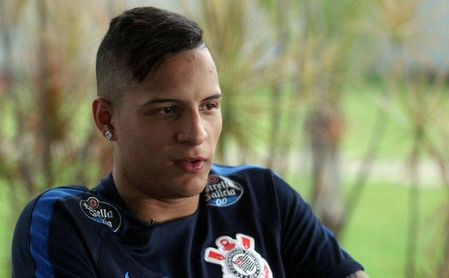 Arana: "Estoy muy feliz, el Sevilla es uno de los grandes de España" Arana: "Estoy muy feliz, el Sevilla es uno de los grandes de España"