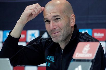 Zidane: "Cristiano va a conseguir su quinto tras una temporada increíble" Zidane: "Cristiano va a conseguir su quinto tras una temporada increíble"