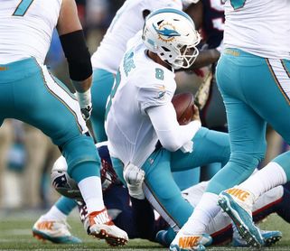 35-9. Cutler manda para dos anotaciones en el triunfo de los Dolphins 35-9. Cutler manda para dos anotaciones en el triunfo de los Dolphins