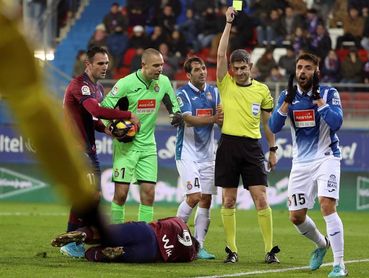 El Espanyol recurrirá la tarjeta amarilla de David López El Espanyol recurrirá la tarjeta amarilla de David López