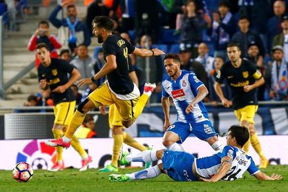 Javi López: "Los jugadores vemos al entrenador tan implicado como siempre" Javi López: "Los jugadores vemos al entrenador tan implicado como siempre"