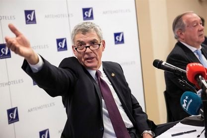 Villar: "El CSD es el único responsable de que España se pueda quedar sin Mundial" Villar: "El CSD es el único responsable de que España se pueda quedar sin Mundial"