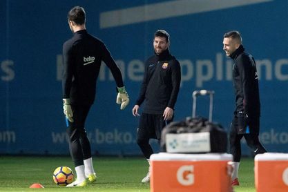 Jordi Alba vuelve a entrenarse a dos días del Clásico Jordi Alba vuelve a entrenarse a dos días del Clásico