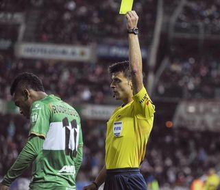Gil Manzano dirigirá el derbi sevillano de inicio de año Gil Manzano dirigirá el derbi sevillano de inicio de año