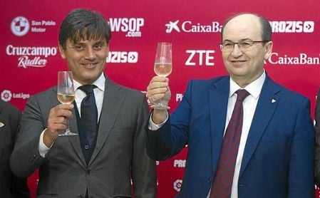Montella y Castro brindan por el 2018. Montella y Castro brindan por el 2018.
