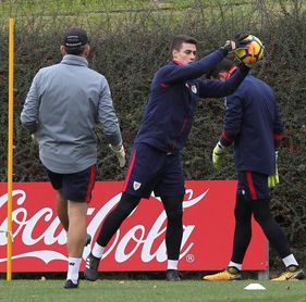 Kepa y Balenziaga siguen sin entrenar con el grupo Kepa y Balenziaga siguen sin entrenar con el grupo