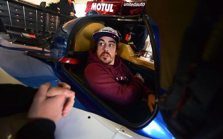 El equipo de Alonso, undécimo en la tercera sesión de pruebas libres El equipo de Alonso, undécimo en la tercera sesión de pruebas libres