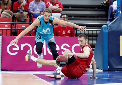 102-97. El Tecnyconta rompe una racha de seis derrotas consecutivas 102-97. El Tecnyconta rompe una racha de seis derrotas consecutivas