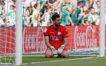 Fernando Pacheco cumplirá cien partidos con el Alavés ante el Sevilla Fernando Pacheco cumplirá cien partidos con el Alavés ante el Sevilla