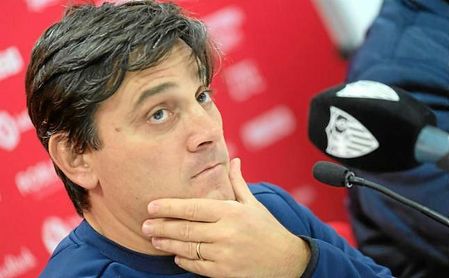 Vincenzo Montella, en la rueda de prensa. Vincenzo Montella, en la rueda de prensa.