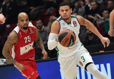 101-87. Unicaja sometido por el ataque del Armani Milan 101-87. Unicaja sometido por el ataque del Armani Milan