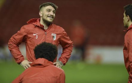 Kostas Stafylidis se convierte en el primer fichaje de Lambert en el Stoke Kostas Stafylidis se convierte en el primer fichaje de Lambert en el Stoke