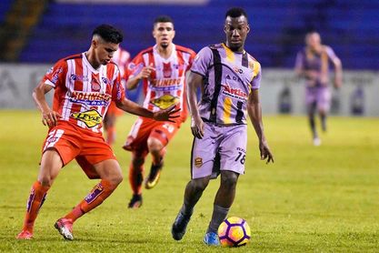 Real España estrena su corona venciendo al Vida en el inicio del torneo Clausura Real España estrena su corona venciendo al Vida en el inicio del torneo Clausura