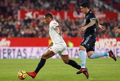 Tucu Hernández se ejercita en solitario en el entrenamiento del Celta Tucu Hernández se ejercita en solitario en el entrenamiento del Celta