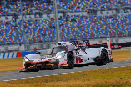 Daytona o cuando las carreras son una excusa para el público estadounidense Daytona o cuando las carreras son una excusa para el público estadounidense