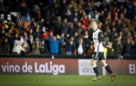 Vietto y Coquelín, fichajes del Valencia, que fue madrugador en el mercado Vietto y Coquelín, fichajes del Valencia, que fue madrugador en el mercado