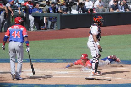 12-7. Puerto Rico apalea a Venezuela y ambos avanzan a semifinales 12-7. Puerto Rico apalea a Venezuela y ambos avanzan a semifinales