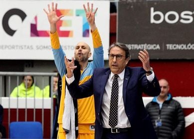 Casimiro: "No seremos irresponsables para ir a la huelga antes de la Copa" Casimiro: "No seremos irresponsables para ir a la huelga antes de la Copa"