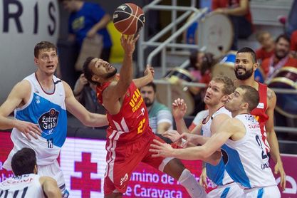 El Obradoiro busca ante el UCAM Murcia reengancharse a la zona alta El Obradoiro busca ante el UCAM Murcia reengancharse a la zona alta