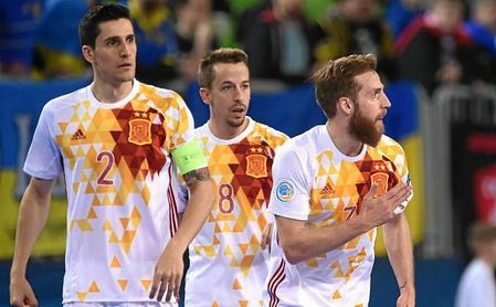 Pola celebra un gol con la camiseta de España. Pola celebra un gol con la camiseta de España.