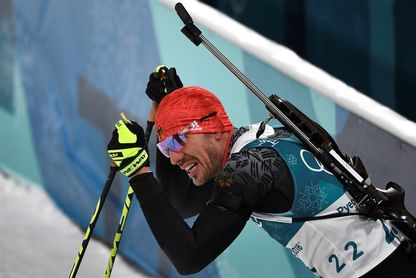 El alemán Arnd Peiffer gana el sprint de 10 kilómetros El alemán Arnd Peiffer gana el sprint de 10 kilómetros
