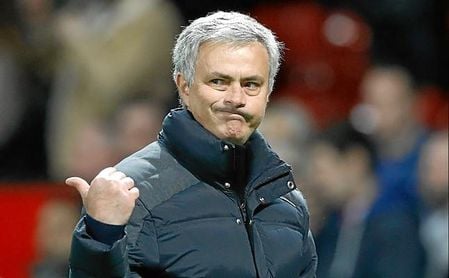 Mourinho explica por qué sustituyó a Pogba frente al Newcastle. Mourinho explica por qué sustituyó a Pogba frente al Newcastle.