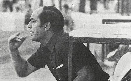 Carriega dirigió a los dos equipos sevillanos en las décadas de los 70 y 80. Carriega dirigió a los dos equipos sevillanos en las décadas de los 70 y 80.