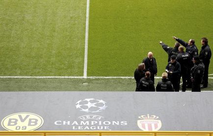 Un juzgado alemán obliga a la Liga a compartir gastos policiales en partidos de riesgo Un juzgado alemán obliga a la Liga a compartir gastos policiales en partidos de riesgo