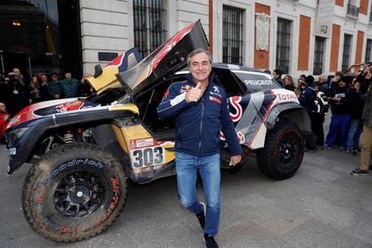Carlos Sainz: "Me hubiera dado mucha rabia no ganar el Dakar con Peugeot" Carlos Sainz: "Me hubiera dado mucha rabia no ganar el Dakar con Peugeot"