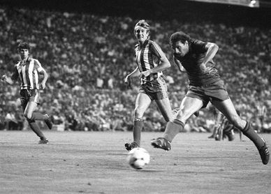 Rajoy: "El recuerdo de Quini perdurará entre los amantes del deporte" Rajoy: "El recuerdo de Quini perdurará entre los amantes del deporte"