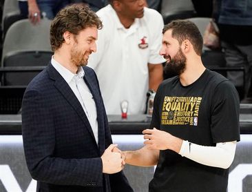 Aldridge y Pau Gasol también llegan a la enfermería de los Spurs Aldridge y Pau Gasol también llegan a la enfermería de los Spurs