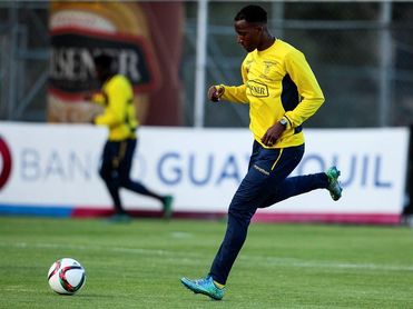 Destacar en la Superliga China, el reto del goleador ecuatoriano Jaime Ayoví Destacar en la Superliga China, el reto del goleador ecuatoriano Jaime Ayoví