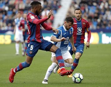 1-1. Un penalti y un gol en el 89 dejan en tablas un encuentro igualado 1-1. Un penalti y un gol en el 89 dejan en tablas un encuentro igualado