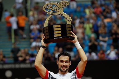 Fabio Fognini le dedica su triunfo en Sao Paulo a Davide Astori Fabio Fognini le dedica su triunfo en Sao Paulo a Davide Astori
