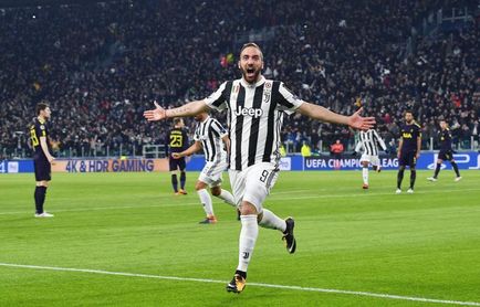Higuaín se entrena con el grupo en la víspera del Tottenham-Juventus Higuaín se entrena con el grupo en la víspera del Tottenham-Juventus