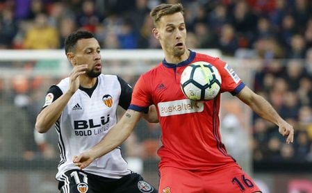 Canales, entre la Real y el Betis Canales, entre la Real y el Betis